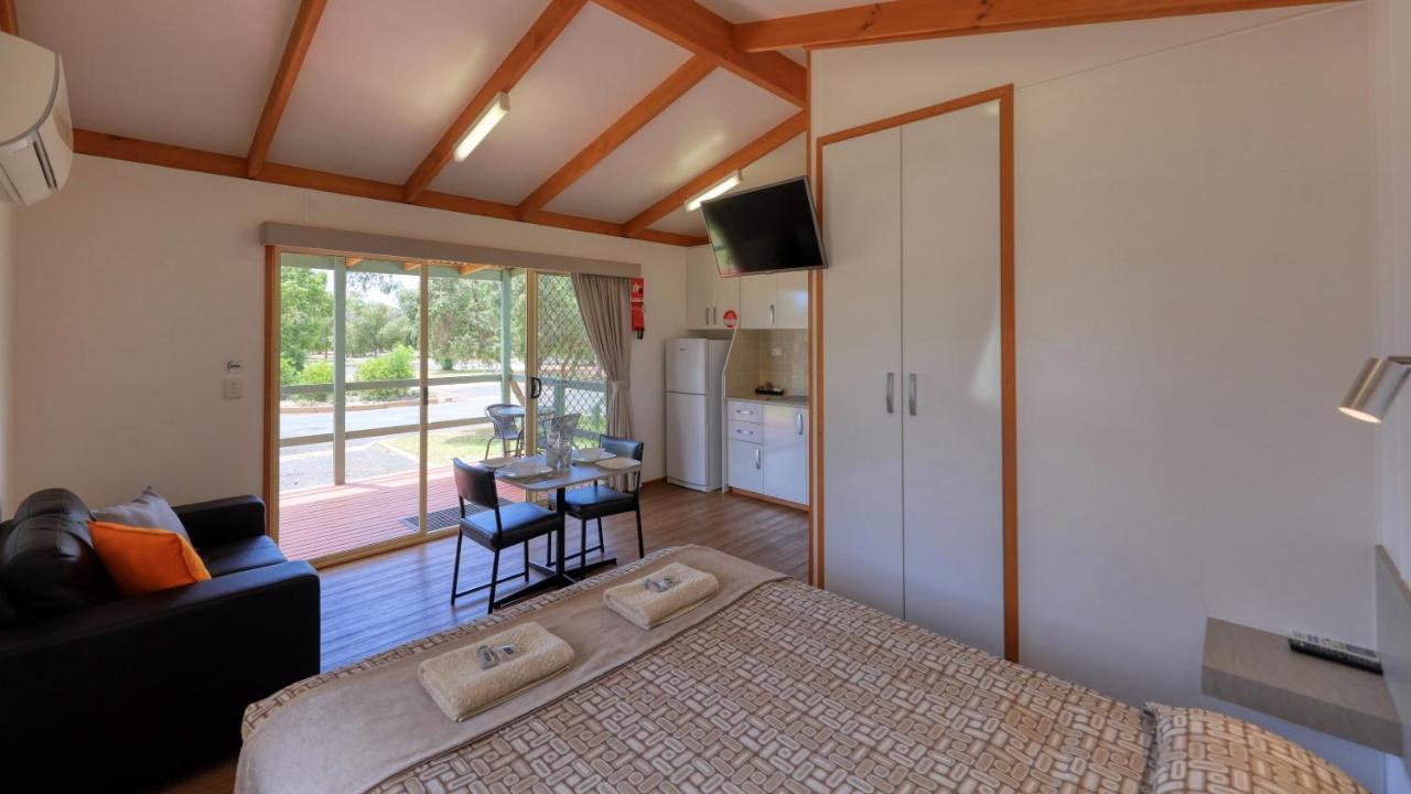 Cobar Caravan Park Ngoại thất bức ảnh