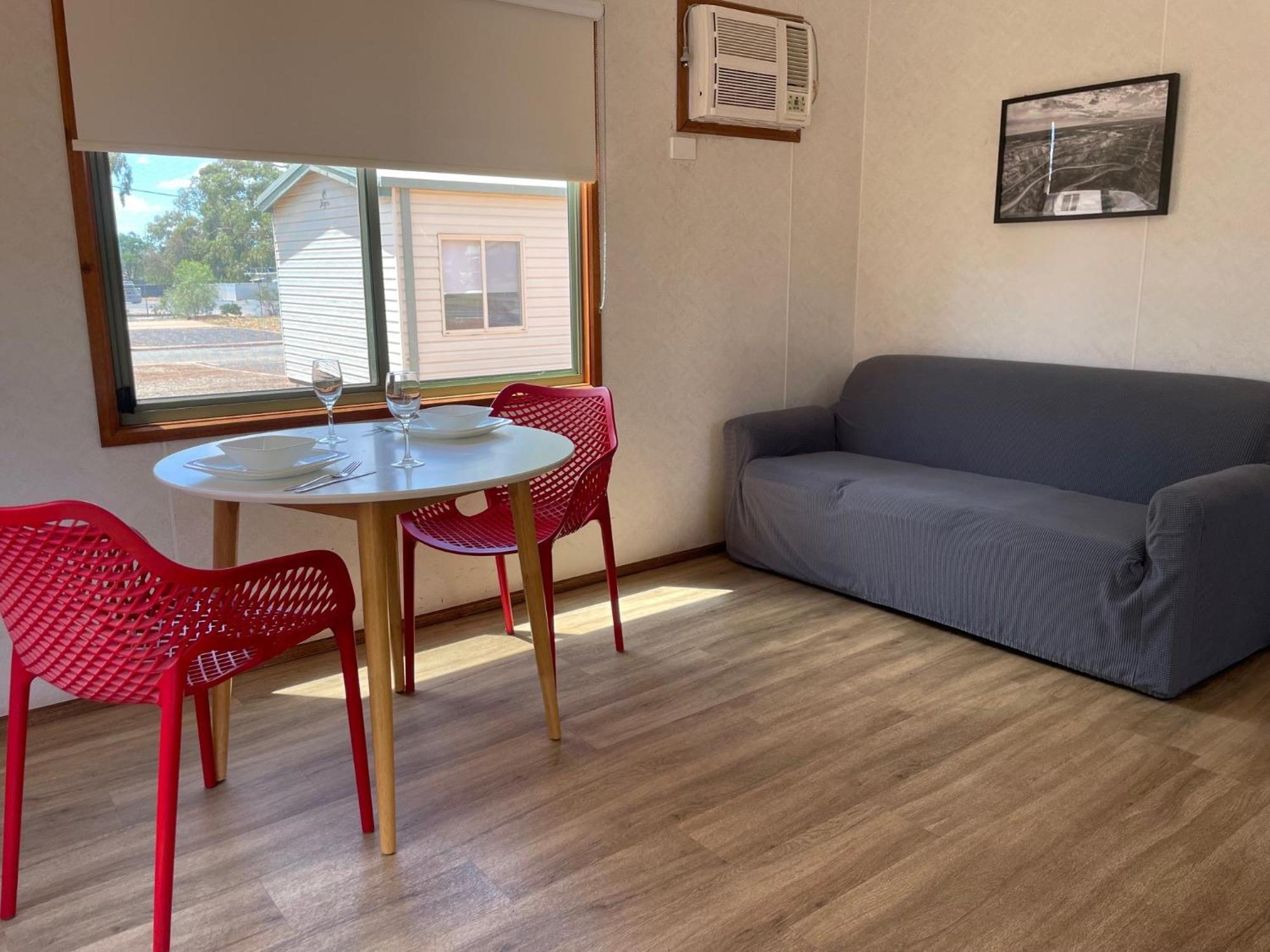 Cobar Caravan Park Ngoại thất bức ảnh