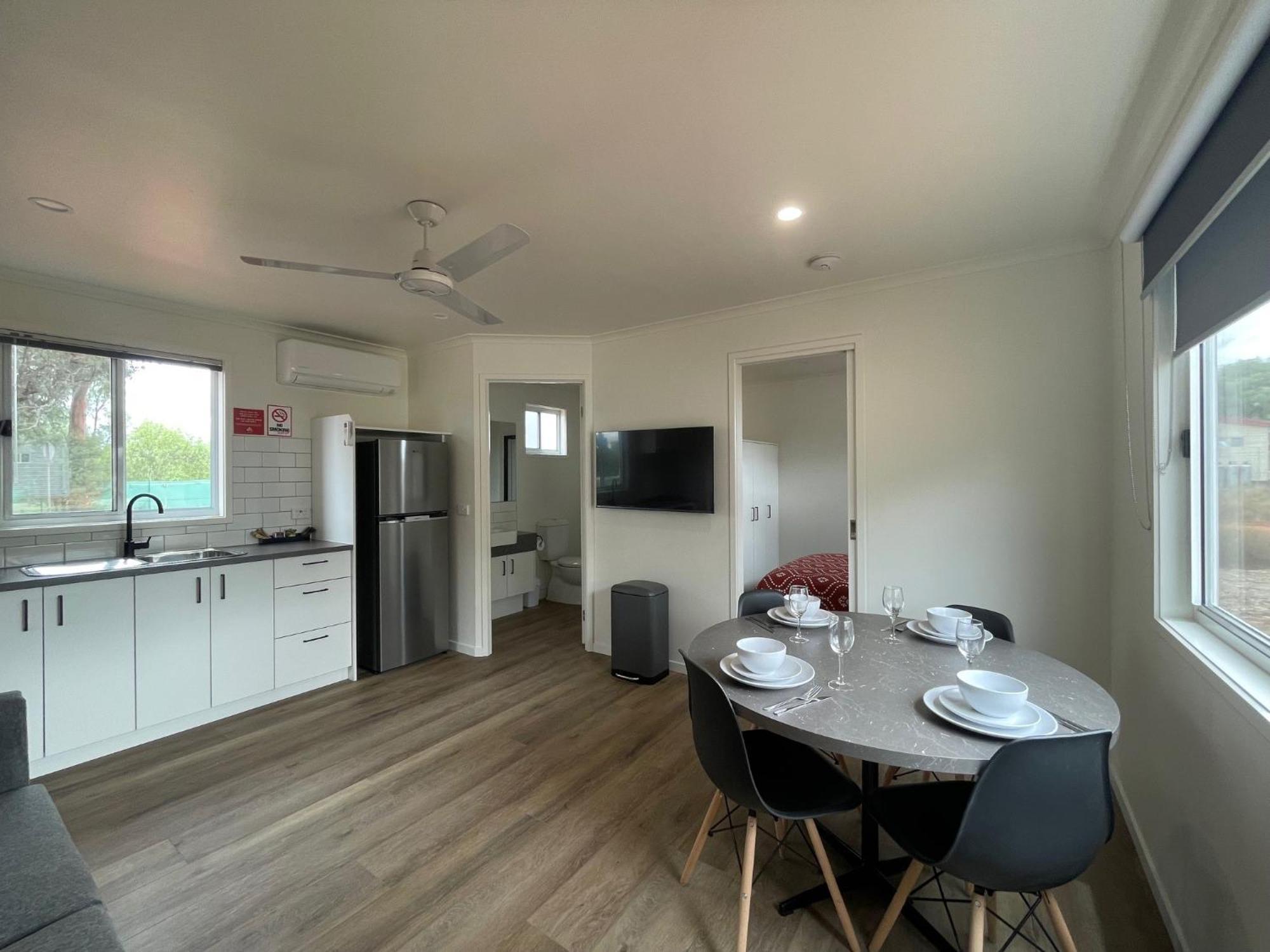 Cobar Caravan Park Ngoại thất bức ảnh